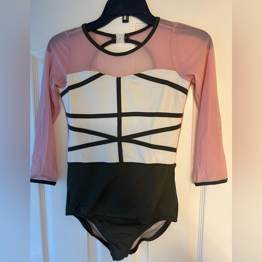 Tiger Friday Dancewear Women’s Medium Leotard